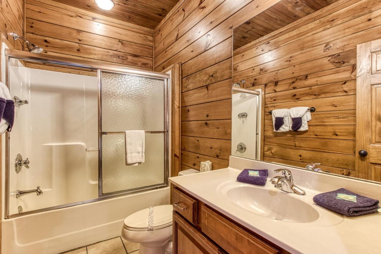 Lazy Bear Lodge, Hot Tub, Resort Pool, Wifi, 1089 Free Tickets Each Paid Day, Dollywood And More ガトリンバーグ エクステリア 写真