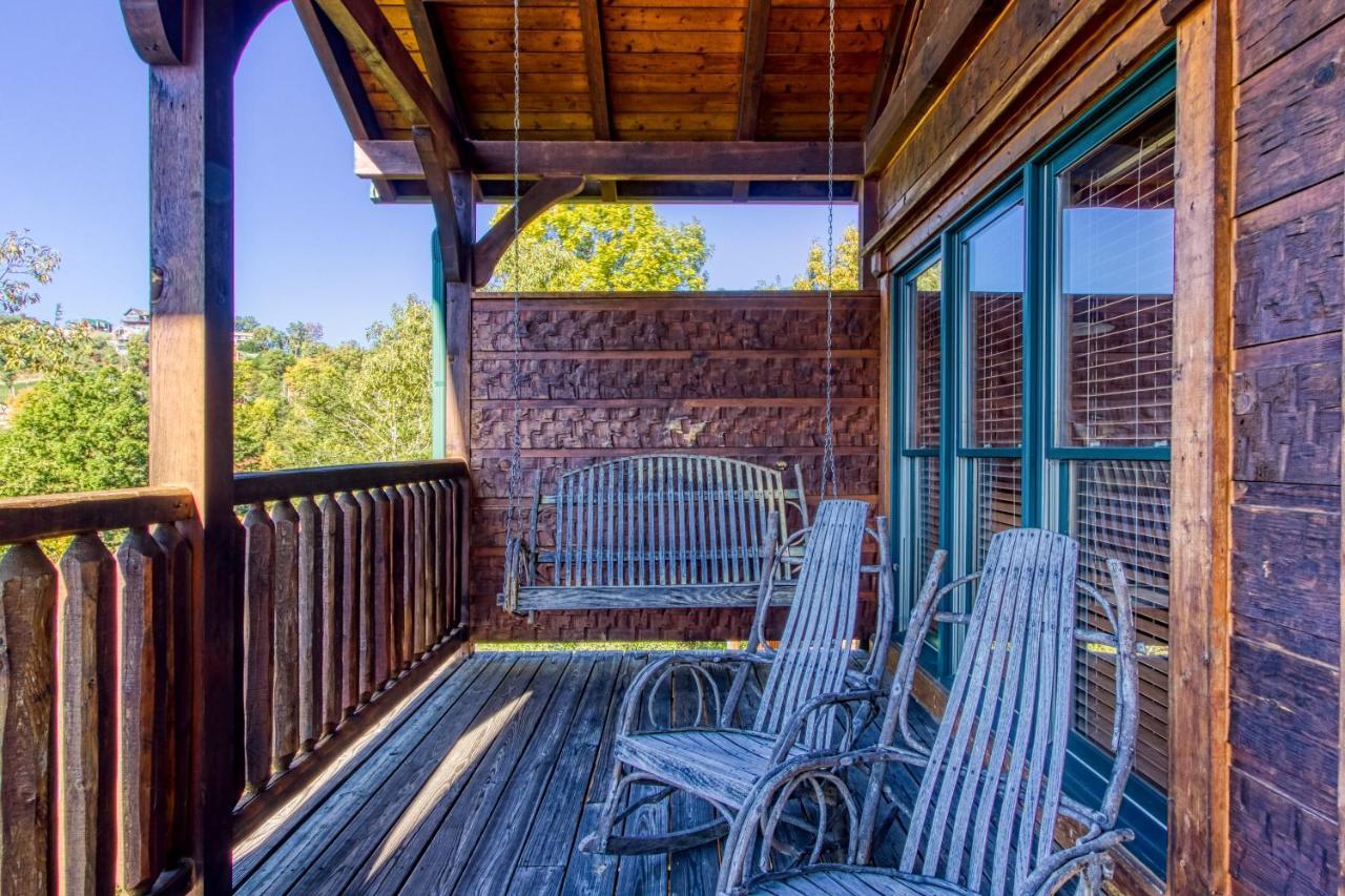 Lazy Bear Lodge, Hot Tub, Resort Pool, Wifi, 1089 Free Tickets Each Paid Day, Dollywood And More ガトリンバーグ エクステリア 写真