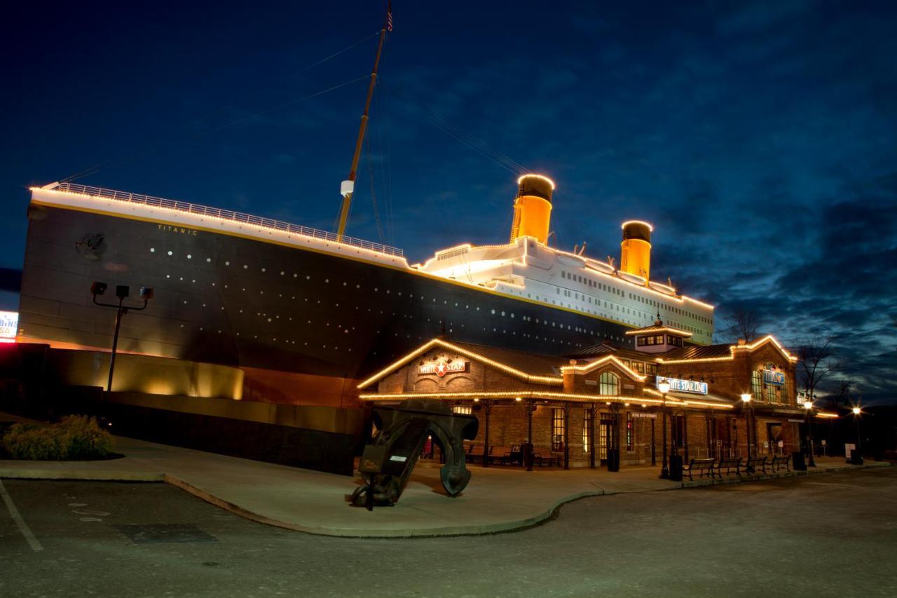 Lazy Bear Lodge, Hot Tub, Resort Pool, Wifi, 1089 Free Tickets Each Paid Day, Dollywood And More ガトリンバーグ エクステリア 写真